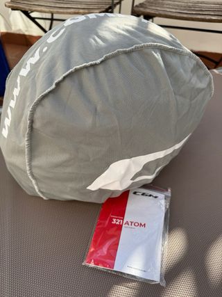 Casco CGM Atom Solid Negro L