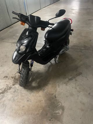 Peugeot Trekker 50cc Scooter Negra