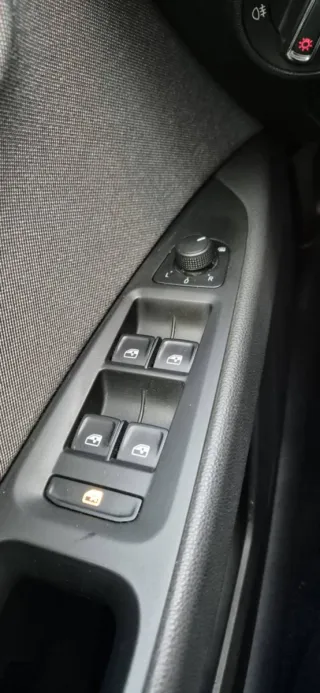 Seat León  16 TDI 115S/ 5P 2020