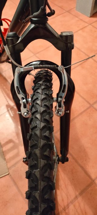 Bicicleta B'TWIN Negra y Naranja