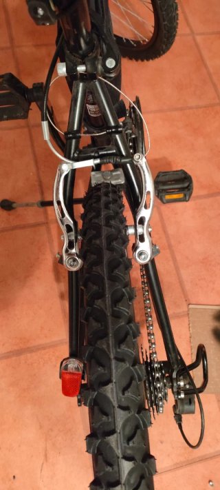 Bicicleta B'TWIN Negra y Naranja