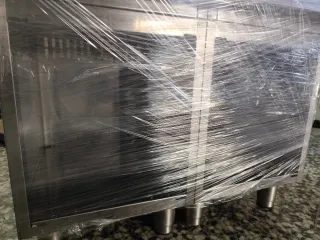 Parrilla de piedra volcánica y quemador