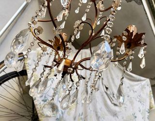 Lampadario Vintage Ottone e Cristalli