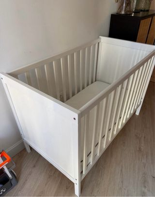 Cuna Ikea Blanca nueva+ colchon alta gama sin uso