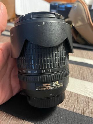 Objetivo Nikon DX AF-S 18-135mm