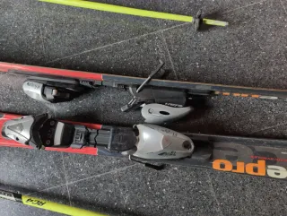 Esquís y bastones Elan Race Pro niño