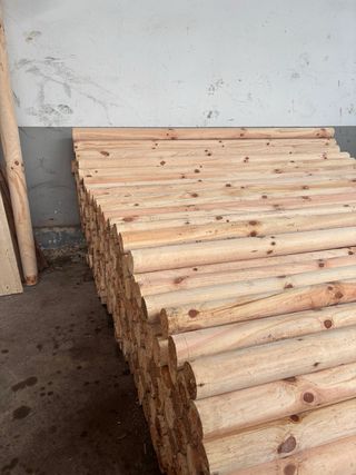 Postes de madera para cercas