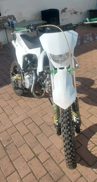 Moto Cross 125cc Blanca