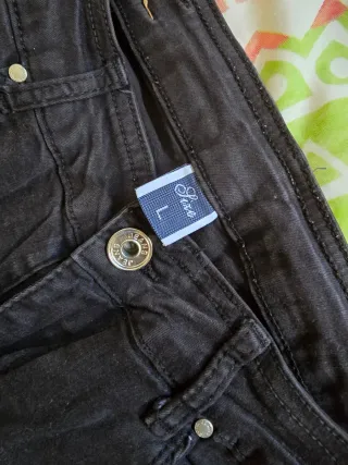 Regalo* Pantalones pitillo negros