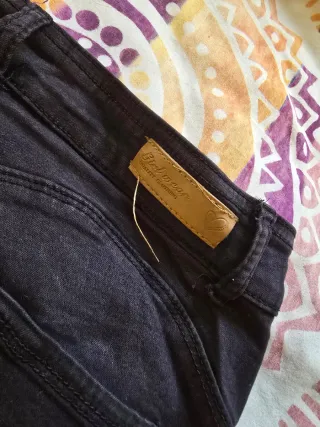 Regalo* Pantalones pitillo negros