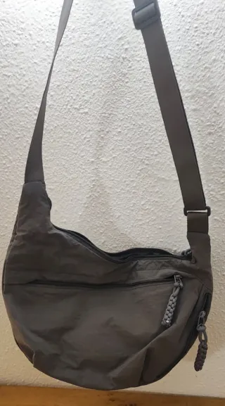 Bolso bandolera gris