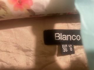 Gabardina camel cuello redondo botones