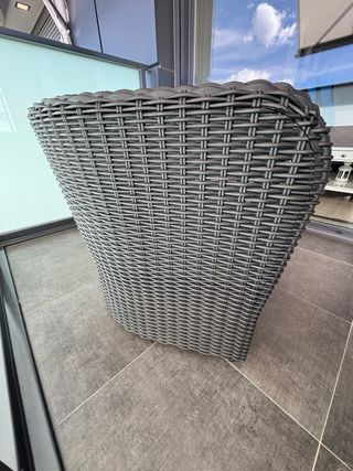 SOFA DE EXTERIOR DE RESINA TRENZADA. A ESTRENAR