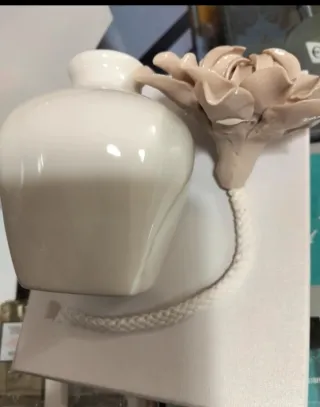 Profumatore ambiente in porcellana bianca /beige