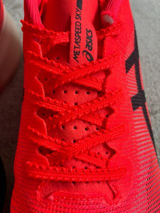 ASICS Metaspeed Sky Paris T45 Sunrise Red - NUEVAS