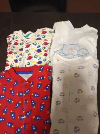 4 Pijamas Bebé Niña/Niño