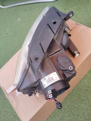 Faro Izquierdo VW Passat B6 3C 2009