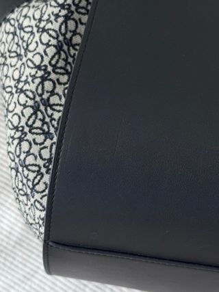 Bolso Loewe Hammock negro anagrama