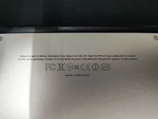 MacBook Air 11 2011 Plata + Cargador