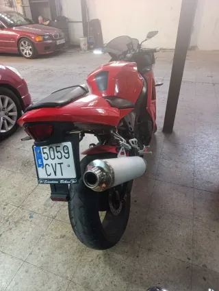 Triumph Daytona 600i Roja