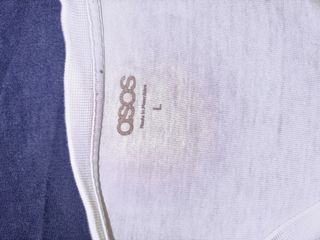 Camiseta ASOS oversize con flor