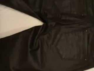 Pantalón Stradivarius T.36