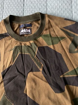 Jersey Fred Perry x Arktis Camuflaje Talla M