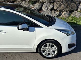 Peugeot 5008 Allure 7plazas 2.0 BlueHDi 150cv