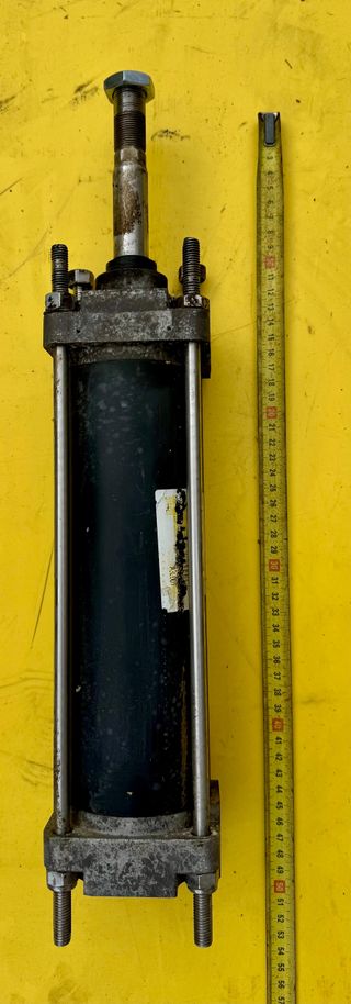 CILINDRO PNEUMATICO D.80 CORSA 200 - 880232087