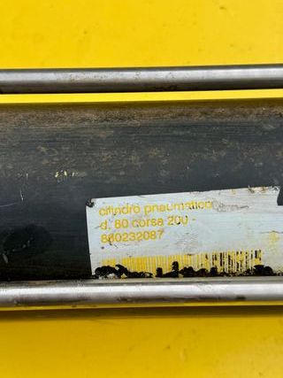 CILINDRO PNEUMATICO D.80 CORSA 200 - 880232087