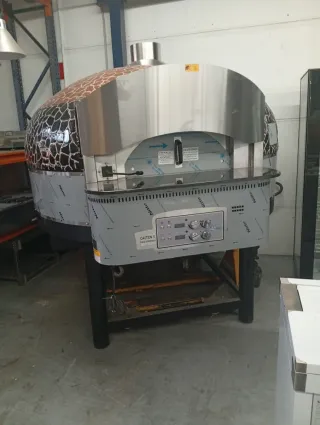 Horno de leña y gas.