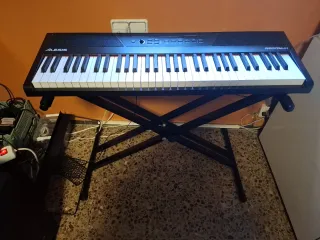 Piano Alesis Recital 61