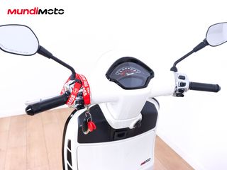 VESPA GTS 125 SUPERSPORT