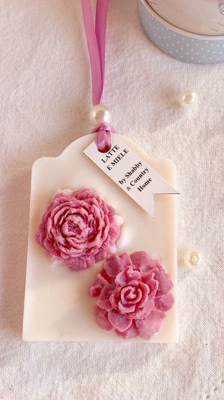 Targhette profumate shabby latte e miele spring