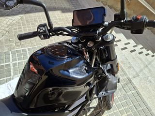 KTM Duke 125 Negra y Blanca
