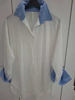 Shorts neri con perle e pizzo