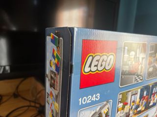 LEGO Creator 10243 - Ristorante Parigino