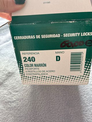 Cerradura de seguridad marrón