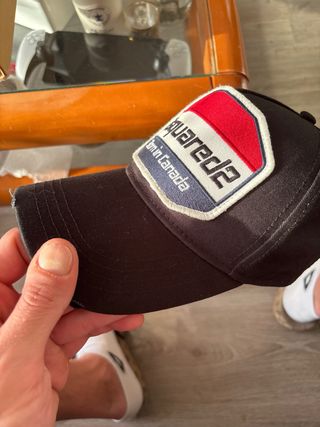 Gorra DSquared2 Negra y Roja