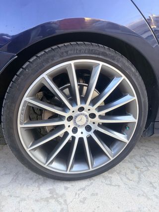 Mercedes E220d AMG - full equipe