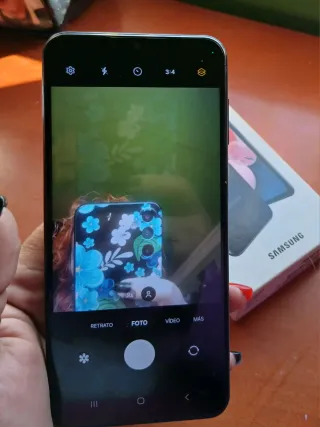 Samsung Galaxy A13 - 128GB / 4GB RAM.