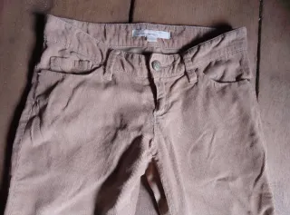 Pantalones pana tiro bajo años 2000