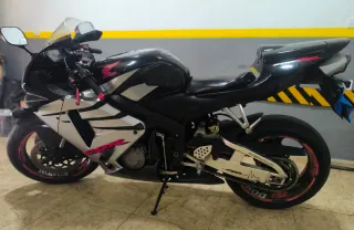 HONDA✅CBR-600-RR✅PC37✅Moto Deportiva .Año 2005✅