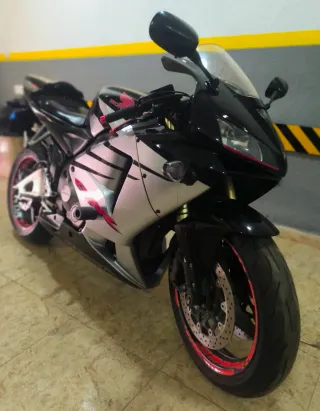 HONDA✅CBR-600-RR✅PC37✅Moto Deportiva .Año 2005✅