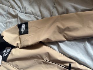 Chaqueta The North Face Beige y Negra