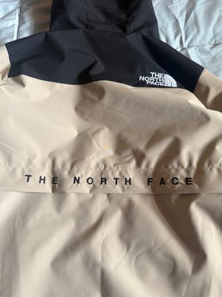 Chaqueta The North Face Beige y Negra