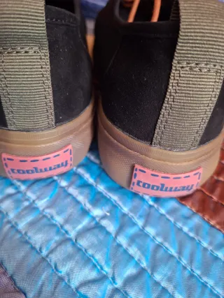 Zapatos negros mujer cordones naranja