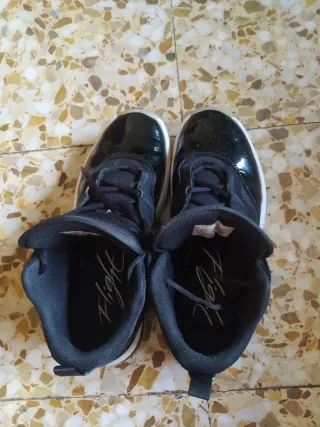 Zapatilla Jordan AirFlight Negra Talla 42