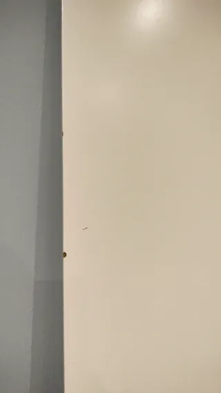 Mesa comedor blanca patas madera