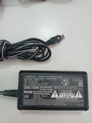 Alimentatore Sony AC-L15B funzionante